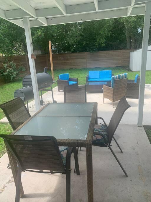 San Antonio Comfort 4 Bedroom 3 Bath Home 5 Mins From Sea World Bagian luar foto